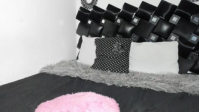 Hannaa Evans online show from 04-23-26, 07:27