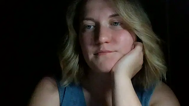 TinaKittyX online show from 05-13-26, 08:49