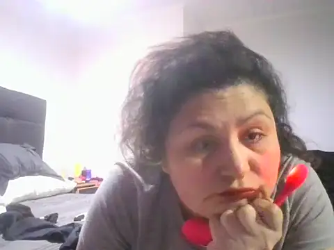 Snapshot of SecretMilfCL chatting on 06-15-26, 04:20 SecretMilfCL online show from 06-15-26, 04:20