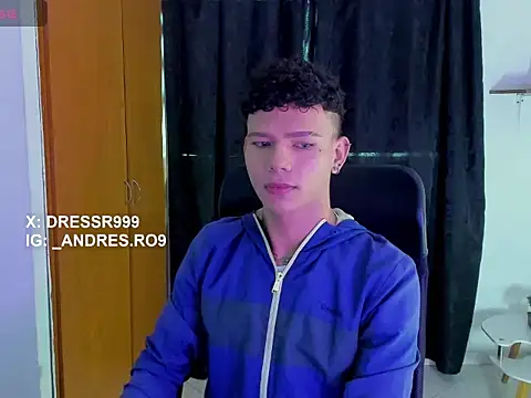 Snapshot of sebascuterouss chatting on 04-19-26, 12:04 sebascuterouss online show from 04-19-26, 12:04