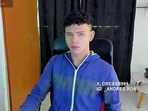 Snapshot of sebascuterouss chatting on 04-21-26, 12:44 sebascuterouss online show from 04-21-26, 12:44