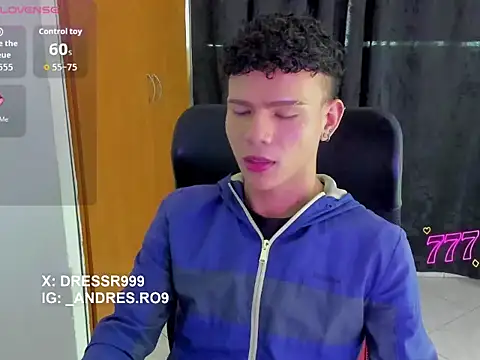 Snapshot of sebascuterouss chatting on 04-25-26, 02:14 sebascuterouss online show from 04-25-26, 02:14