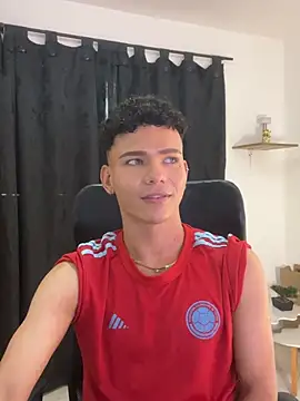 Snapshot of sebascuterouss chatting on 05-11-26, 04:04 sebascuterouss online show from 05-11-26, 04:04