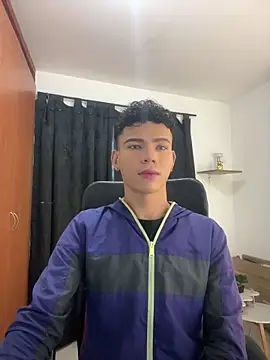 Snapshot of sebascuterouss chatting on 05-22-26, 12:11 sebascuterouss online show from 05-22-26, 12:11