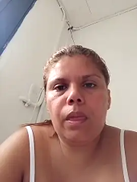 Snapshot of Zafiro_MD chatting on 05-17-26, 02:24 Zafiro MD online show from 05-17-26, 02:24