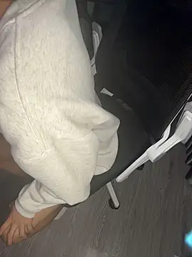 tuanhip online show from 05-18-26, 06:19