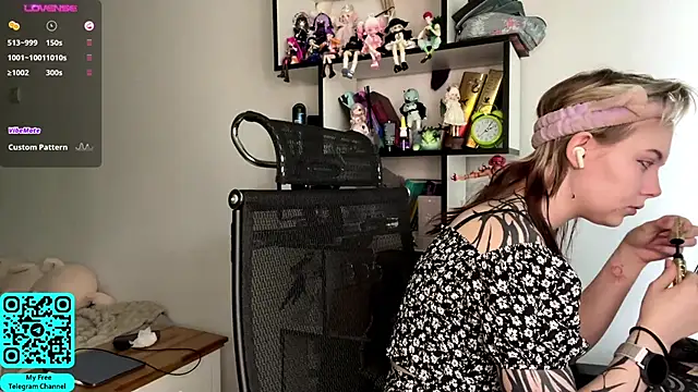 MadalynNosel online show from 05-13-26, 07:06
