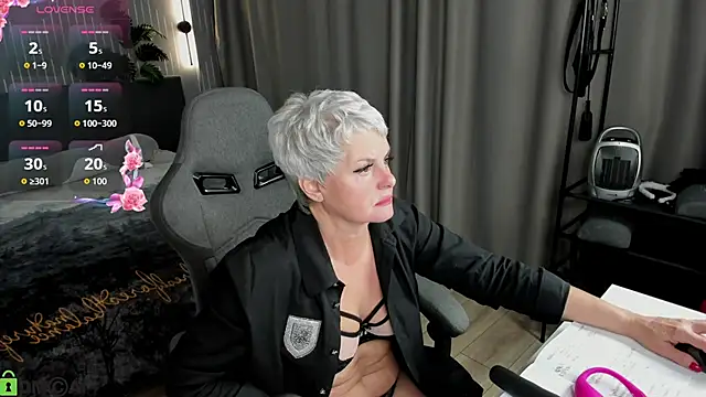 Linda Zef1r online show from 05-22-26, 09:26