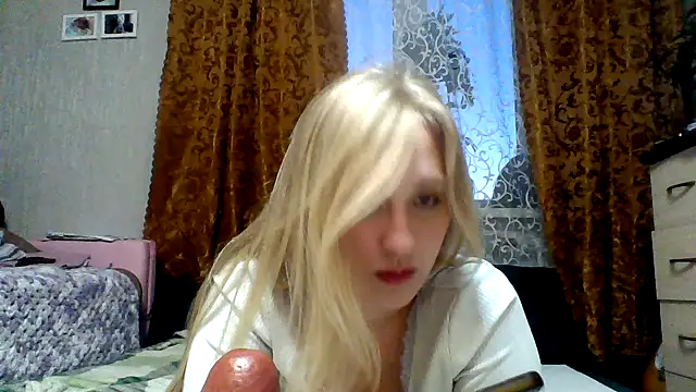 IsOlli online show from 06-03-26, 02:55