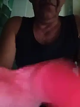 Snapshot of vik7419 chatting on 05-17-26, 11:28 vik7419 online show from 05-17-26, 11:28