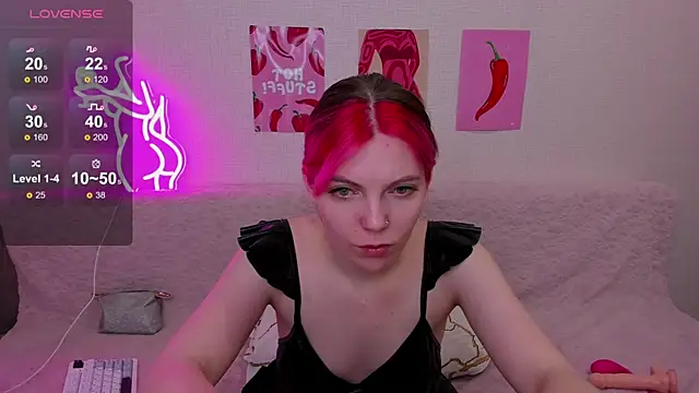 Snapshot of Marie_Reyess chatting on 05-19-26, 05:47 Marie Reyess online show from 05-19-26, 05:47