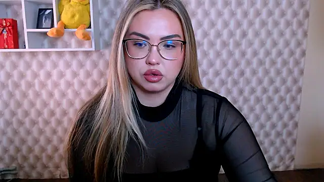 Snapshot of AminaSoul_ chatting on 05-04-26, 07:15 AminaSoul online show from 05-04-26, 07:15