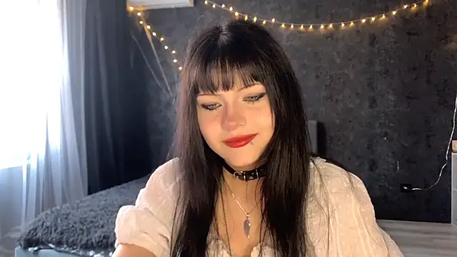 Snapshot of EmilyEmbears chatting on 05-07-26, 05:35 EmilyEmbears online show from 05-07-26, 05:35