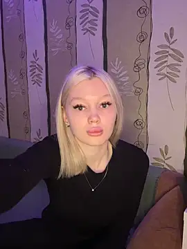 Snapshot of Velunari_ chatting on 04-09-26, 05:51 Velunari online show from 04-09-26, 05:51