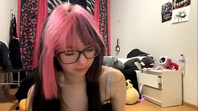 Snapshot of WifeAileen chatting on 05-02-26, 05:12 WifeAileen online show from 05-02-26, 05:12