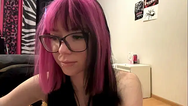 Snapshot of WifeAileen chatting on 05-26-26, 06:26 WifeAileen online show from 05-26-26, 06:26