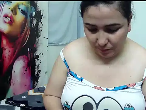 Snapshot of ZoeThorner chatting on 04-16-26, 12:17 ZoeThorner online show from 04-16-26, 12:17