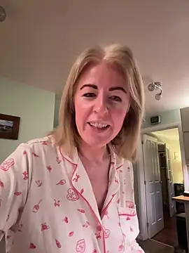 Laylaskyexx online show from 04-08-26, 05:29