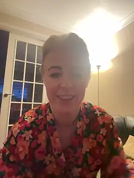 Laylaskyexx online show from 04-09-26, 05:07