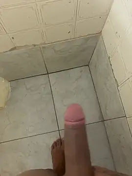 Snapshot of Gustavo12__ chatting on 04-05-26, 09:56 Gustavo12 online show from 04-05-26, 09:56