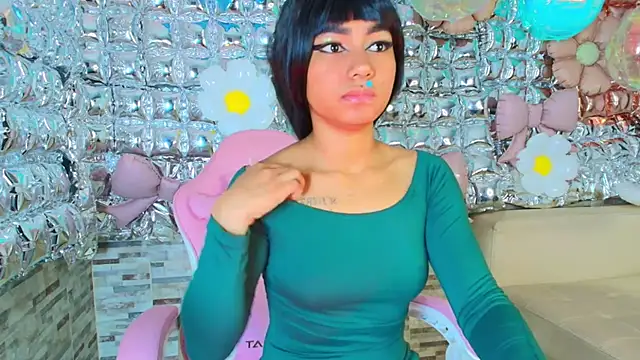 candy-paris online show from 06-24-26, 02:16