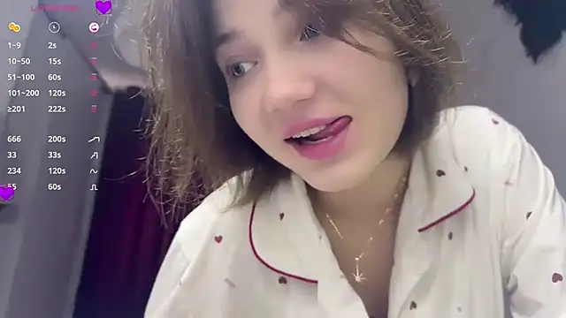 Snapshot of Cute_Capricee chatting on 04-19-26, 10:03 Cute Capricee online show from 04-19-26, 10:03