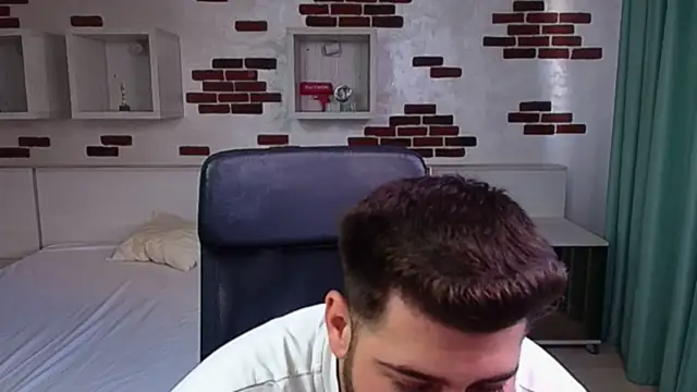 DaxGreer online show from 06-08-26, 04:13