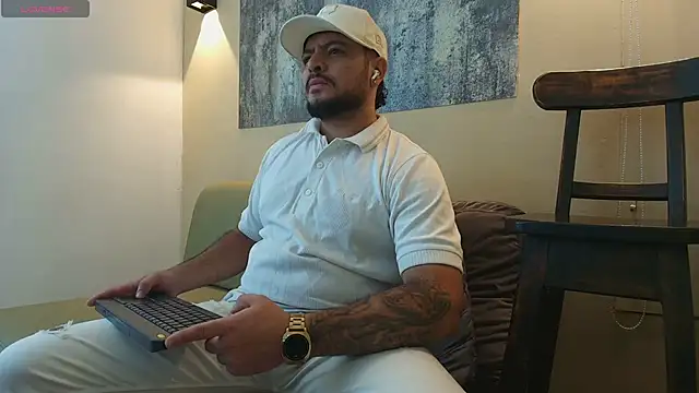 Snapshot of TROY_KIRK chatting on 05-02-26, 01:54 TROY KIRK online show from 05-02-26, 01:54