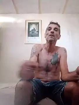 Snapshot of Guillelp chatting on 04-24-26, 06:43 Guillelp online show from 04-24-26, 06:43