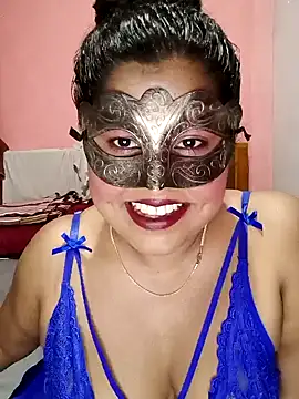 Snapshot of Maskedcurves chatting on 05-06-26, 06:08 Maskedcurves online show from 05-06-26, 06:08