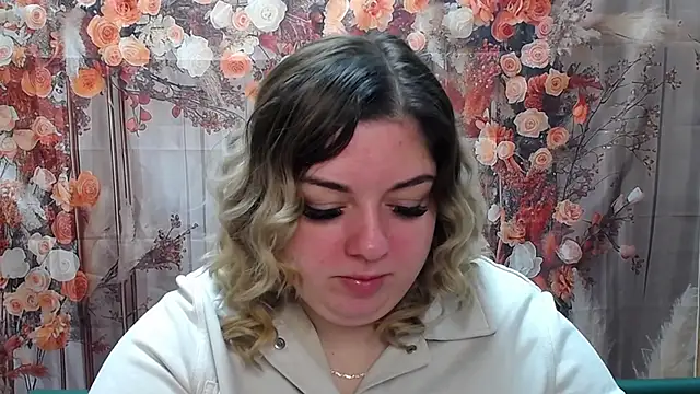 Snapshot of AdelinaMaster chatting on 04-08-26, 05:13 AdelinaMaster online show from 04-08-26, 05:13