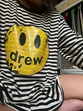 Snapshot of LiulyBaby chatting on 04-04-26, 03:05 LiulyBaby online show from 04-04-26, 03:05