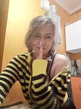 Snapshot of TaynaSecret chatting on 04-06-26, 08:32 TaynaSecret online show from 04-06-26, 08:32