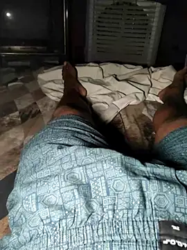 smalldick691333 online show from 04-07-26, 06:19