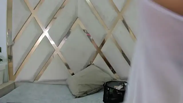 Snapshot of Daphne_cuteht chatting on 04-20-26, 08:43 Daphne cuteht online show from 04-20-26, 08:43