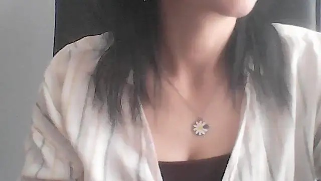 Snapshot of sara_41 chatting on 04-27-26, 09:40 sara 41 online show from 04-27-26, 09:40