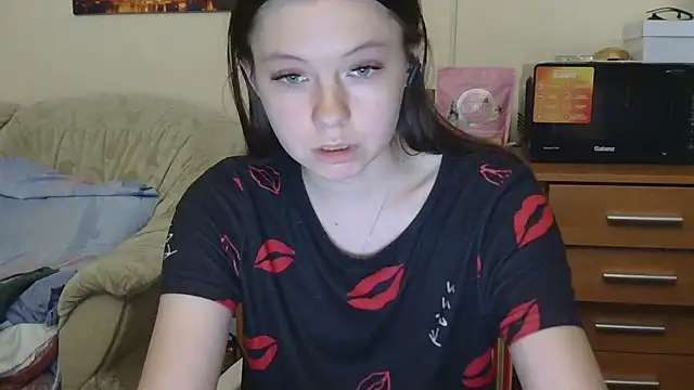 Snapshot of JessicaHolland1 chatting on 05-31-26, 06:09 JessicaHolland1 online show from 05-31-26, 06:09