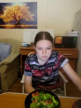 Snapshot of JessicaHolland1 chatting on 06-15-26, 06:32 JessicaHolland1 online show from 06-15-26, 06:32