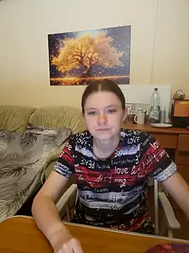 Snapshot of JessicaHolland1 chatting on 06-18-26, 05:39 JessicaHolland1 online show from 06-18-26, 05:39