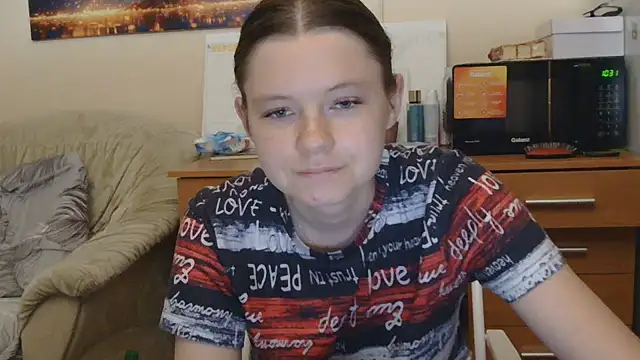 Snapshot of JessicaHolland1 chatting on 06-24-26, 06:51 JessicaHolland1 online show from 06-24-26, 06:51