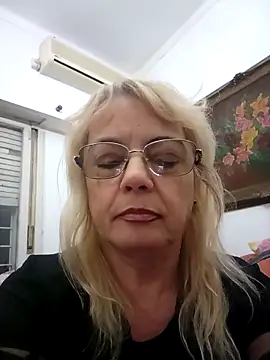 Snapshot of MatureElegantWidow chatting on 05-02-26, 11:21 MatureElegantWidow online show from 05-02-26, 11:21