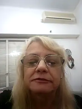 Snapshot of MatureElegantWidow chatting on 05-06-26, 01:14 MatureElegantWidow online show from 05-06-26, 01:14