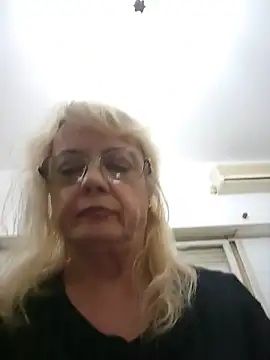 Snapshot of MatureElegantWidow chatting on 05-10-26, 12:16 MatureElegantWidow online show from 05-10-26, 12:16
