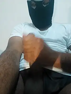 Snapshot of hamy_90 chatting on 04-10-26, 12:32 hamy 90 online show from 04-10-26, 12:32