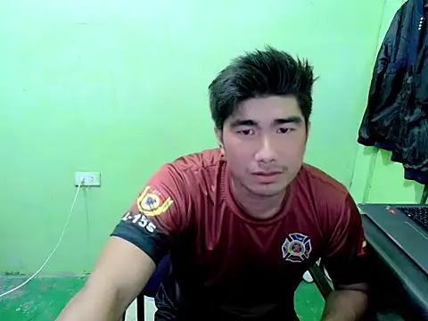 Snapshot of Hunkfireman chatting on 04-13-26, 01:33 Hunkfireman online show from 04-13-26, 01:33