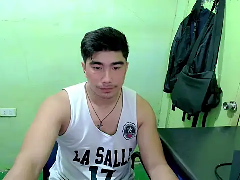 Snapshot of Hunkfireman chatting on 05-05-26, 01:13 Hunkfireman online show from 05-05-26, 01:13