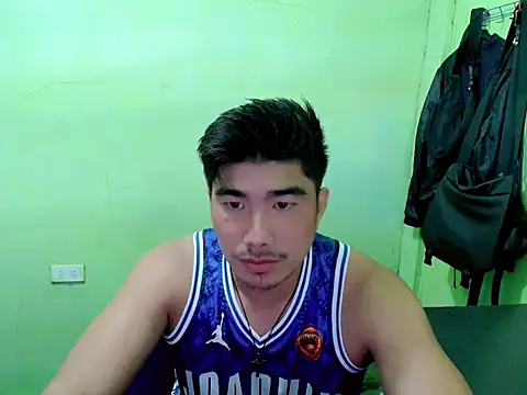 Snapshot of Hunkfireman chatting on 05-07-26, 11:32 Hunkfireman online show from 05-07-26, 11:32