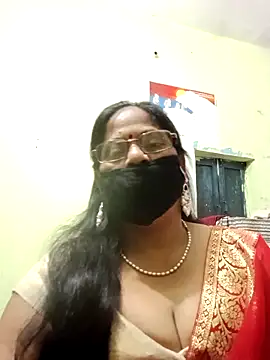 Snapshot of SEEMA_012 chatting on 04-30-26, 05:36 SEEMA 012 online show from 04-30-26, 05:36