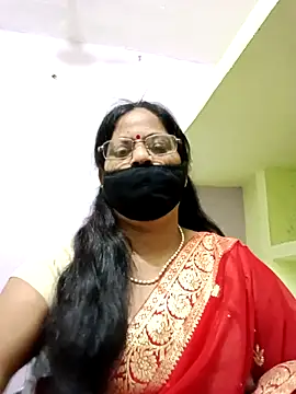 Snapshot of SEEMA_012 chatting on 05-01-26, 05:01 SEEMA 012 online show from 05-01-26, 05:01