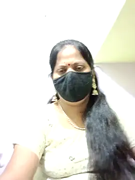 Snapshot of SEEMA_012 chatting on 05-08-26, 05:35 SEEMA 012 online show from 05-08-26, 05:35